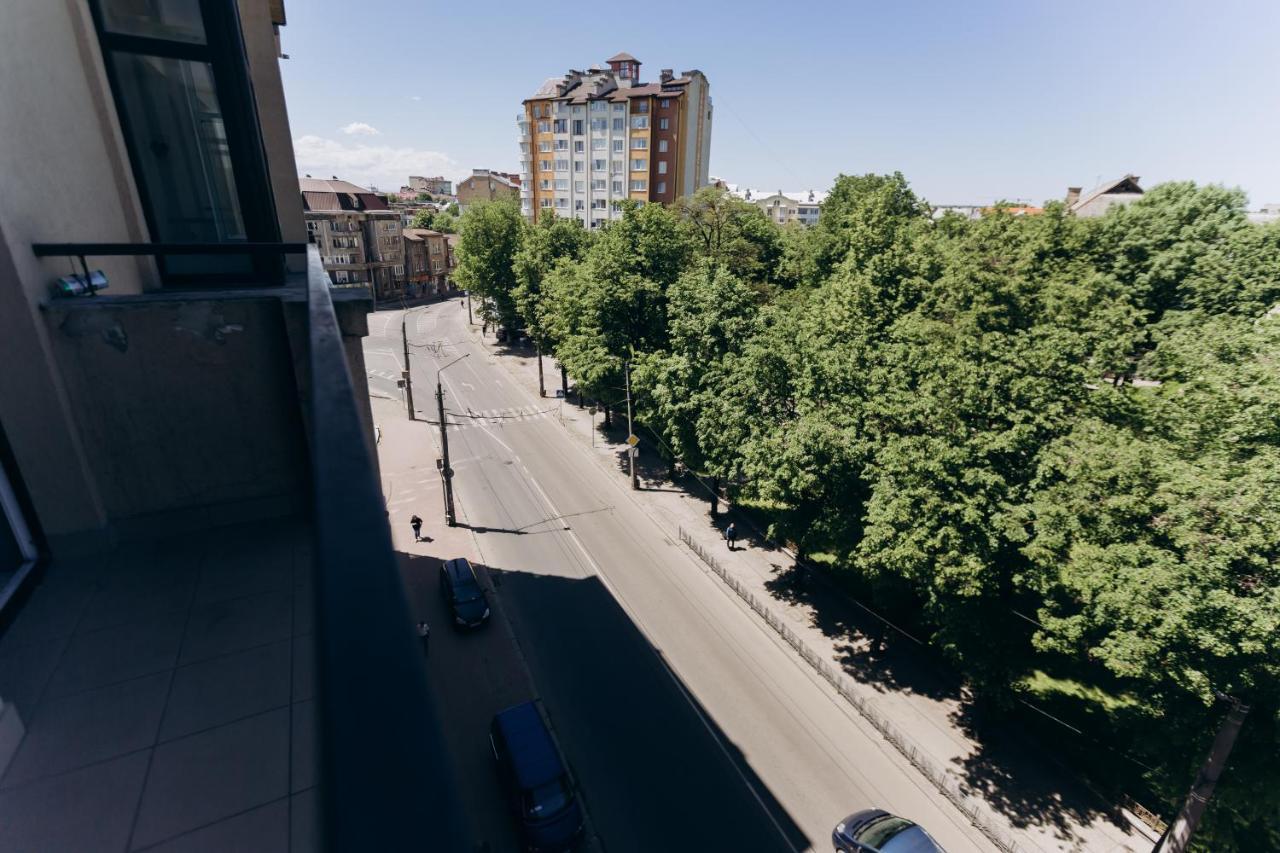 Apartments Біля Жд Вокзалу Ivano-Frankivsk Eksteriør billede
